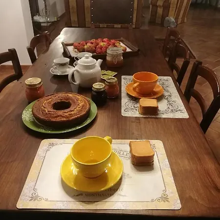 Alojamento de Acomodação e Pequeno-almoço Casale Il Volo Delle Poiane *